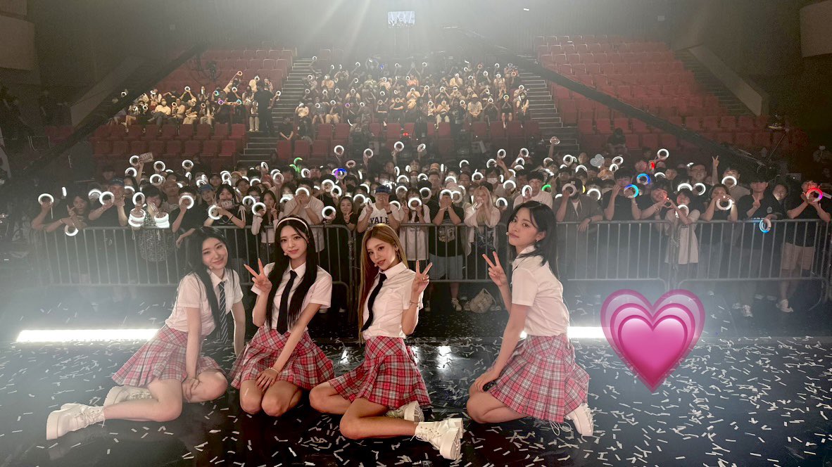ITZY tweet media