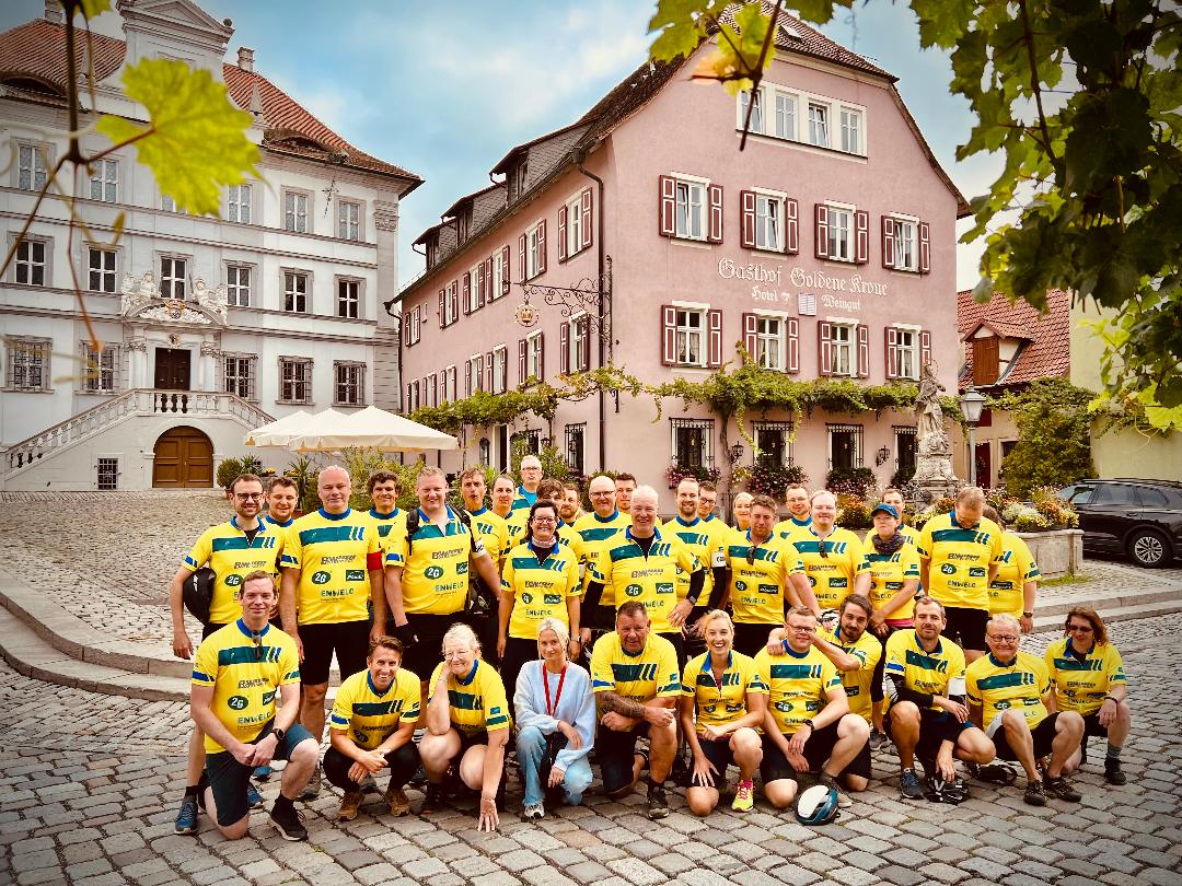 LEE_NRW's tweet photo. Energiewende erFAHREN Tag 7: Auf geht es zu Schlussetappe nach @nuernberg_de , wo das Peloton auf die #Energiewende-Radler des #LEE Bayern trifft. Heute Nachmittag kommt es zum Treffen mit @OBFuerth Dr. Thomas Jung, der sich schon im Vorfeld begeistert von der Tour zeigte.. https://t.co/QBkUkIfBS4
