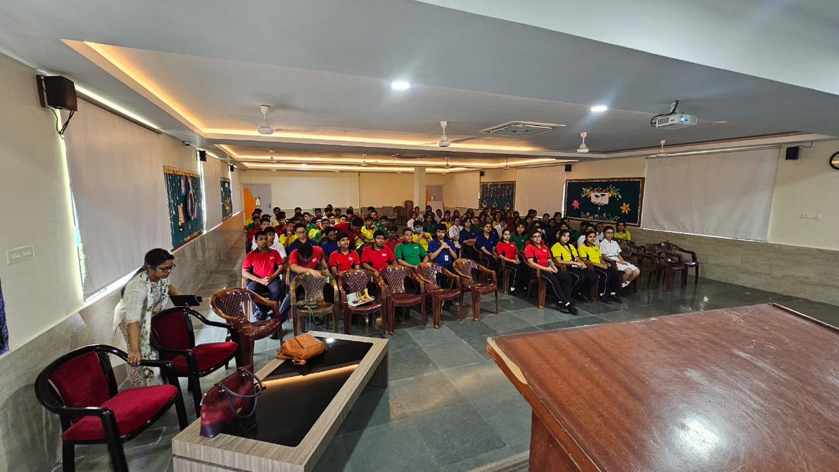 Assamforestryr1's tweet photo. Team of officials of #SilviculturistAssam interacting with students of #DPSGuwahati on #CulturalServices of #ForestEcosystems..gathering feedback on valuation.@assamforest @AFS_Assam @CMOfficeAssam @cmpatowary @mkyadava @sonalighoshdws https://t.co/z9I4iF4x9B