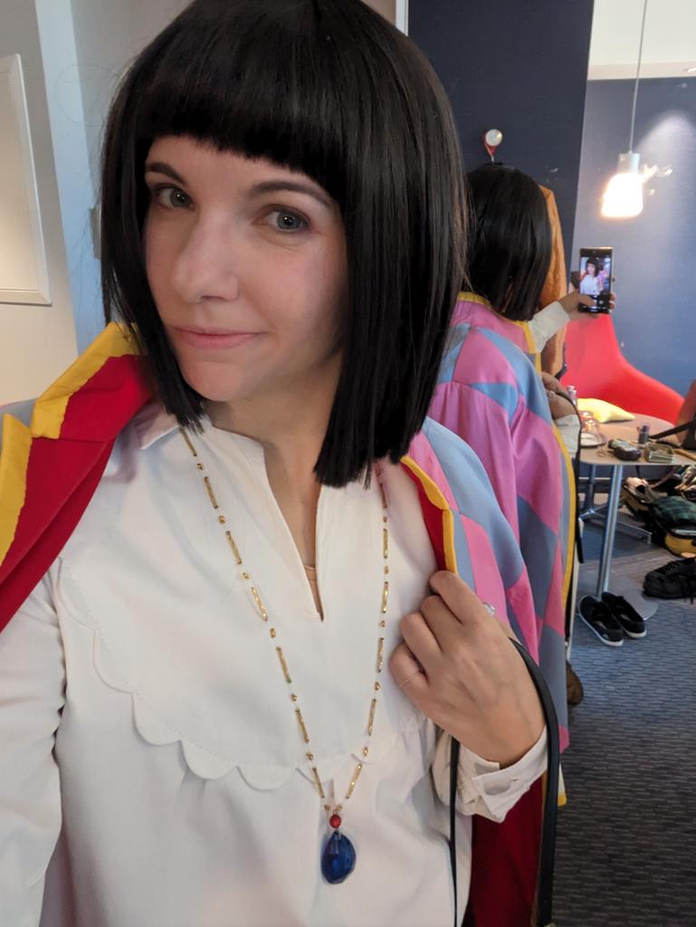 BananiHanni's tweet photo. Howl and Sophie today ❤️

@KuriCaetCosplay ist beautiful wie immer, aber nicht so schick wie ich heute 😎❤️ https://t.co/UFjTrHYIn8