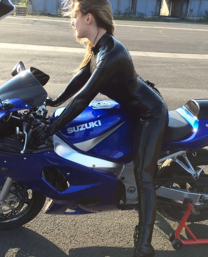 MistressSa39338's tweet photo. @MistressSa39338  wanna take a ride 😀 https://t.co/VgGBTSIzeS