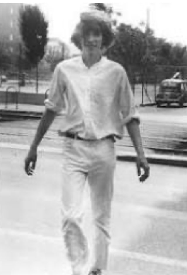 Ieri sera è morta a Milano la signora Adele Rossi. Era la mamma di Luca, ucciso a 20 anni nel 1986 mentre aspettava l’autobus in Piazzale Lugano, ucciso da una pallottola sparata da un agente fuori servizio della Digos che stava assistendo ad una lite dall’altro lato della