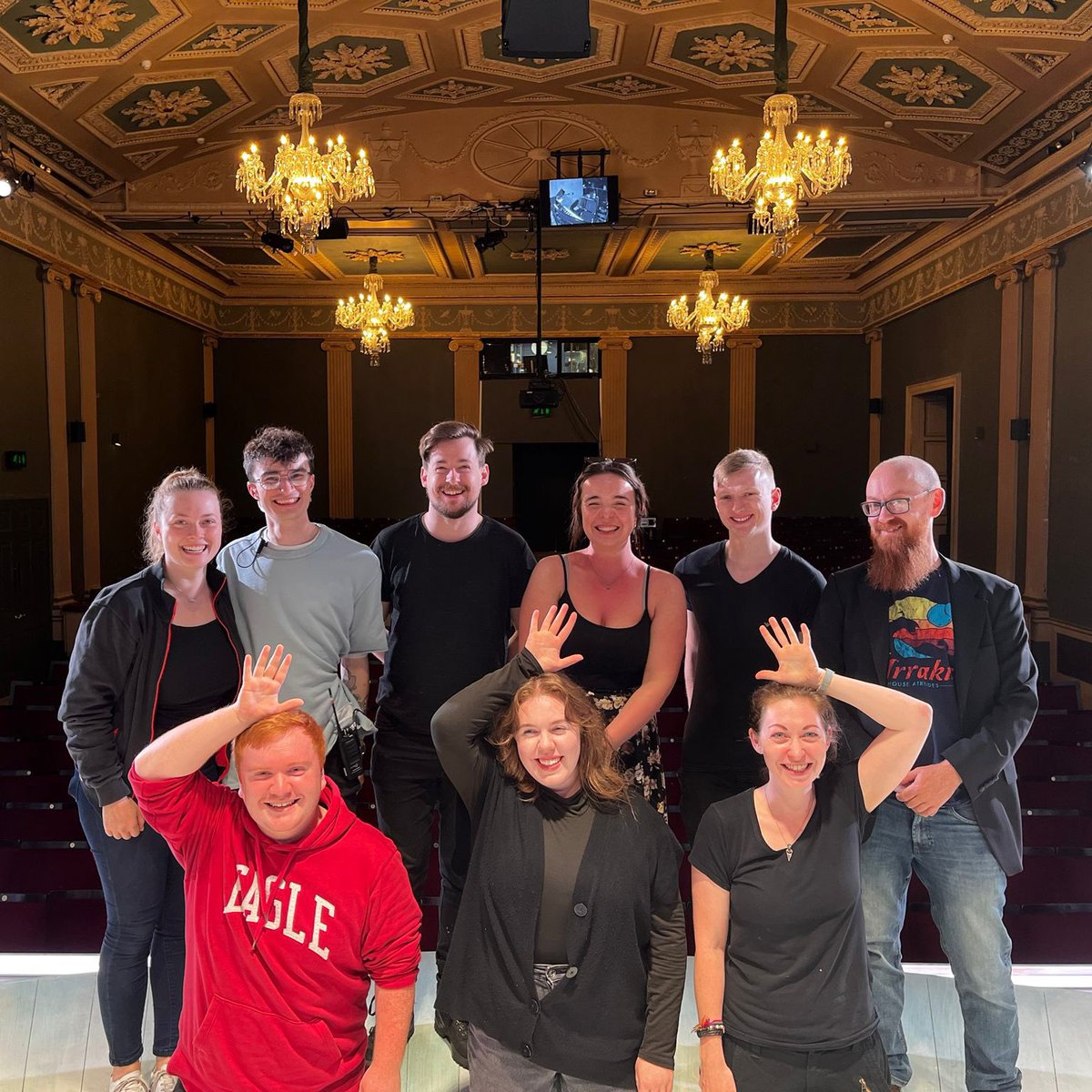 GateTheatreDub's tweet image. That’s FUN HOME closed! 🩷🩷🩷

Congratulations to the company on an unforgettable run here at the Gate Theatre. 🏡⚰️👩‍❤️‍💋‍👩🏳️‍🌈👨‍👧🚛⭐️

#FunHomeDublin #FunHomeMusical #FunHome