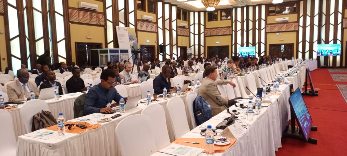 Violajeptoo8's tweet photo. Civil societies  work closely with communities, translating early warnings into actionable information that people can understand and act upon.
#CCDA23 
#ACSWeWant 
@PACJA1 @UNEP @_AfricanUnion @aacjinaction https://t.co/9pyk74pVfK