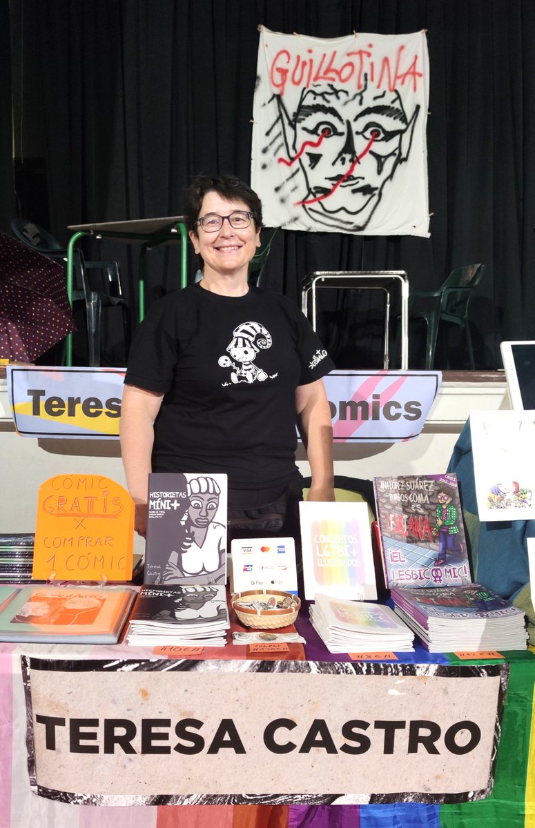 tcastrocomics's tweet image. Ya está todo listo en Guillotina Festa para que nos acerqué a echar un vistazo. #autoedicion #comic #fanzine #comicsafico #comiclesbico #fanzinelesbico #autoedicioa #guillotinafesta #guillotina