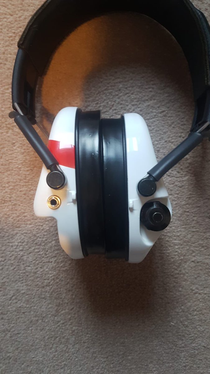 Customstockz's tweet image. I can now airbrush Swatcom and MSA ear defenders!!
PM me for further details. #swatcom #clayshooting #customshooting #airbrushedeardefenders