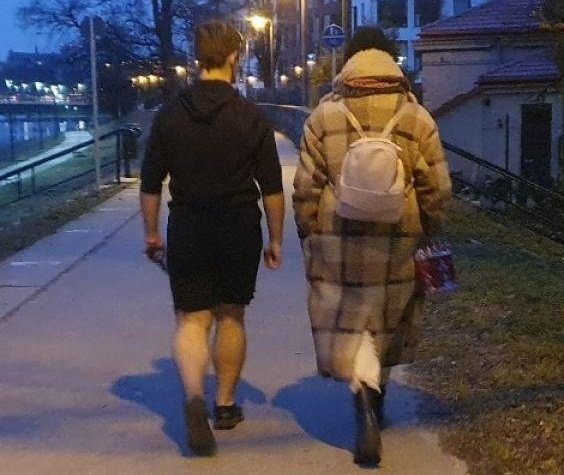 RoyalNavvy's tweet photo. Sezon na nie wiem jak się ubrać uważam za rozpoczęty. https://t.co/hulM2lomm2