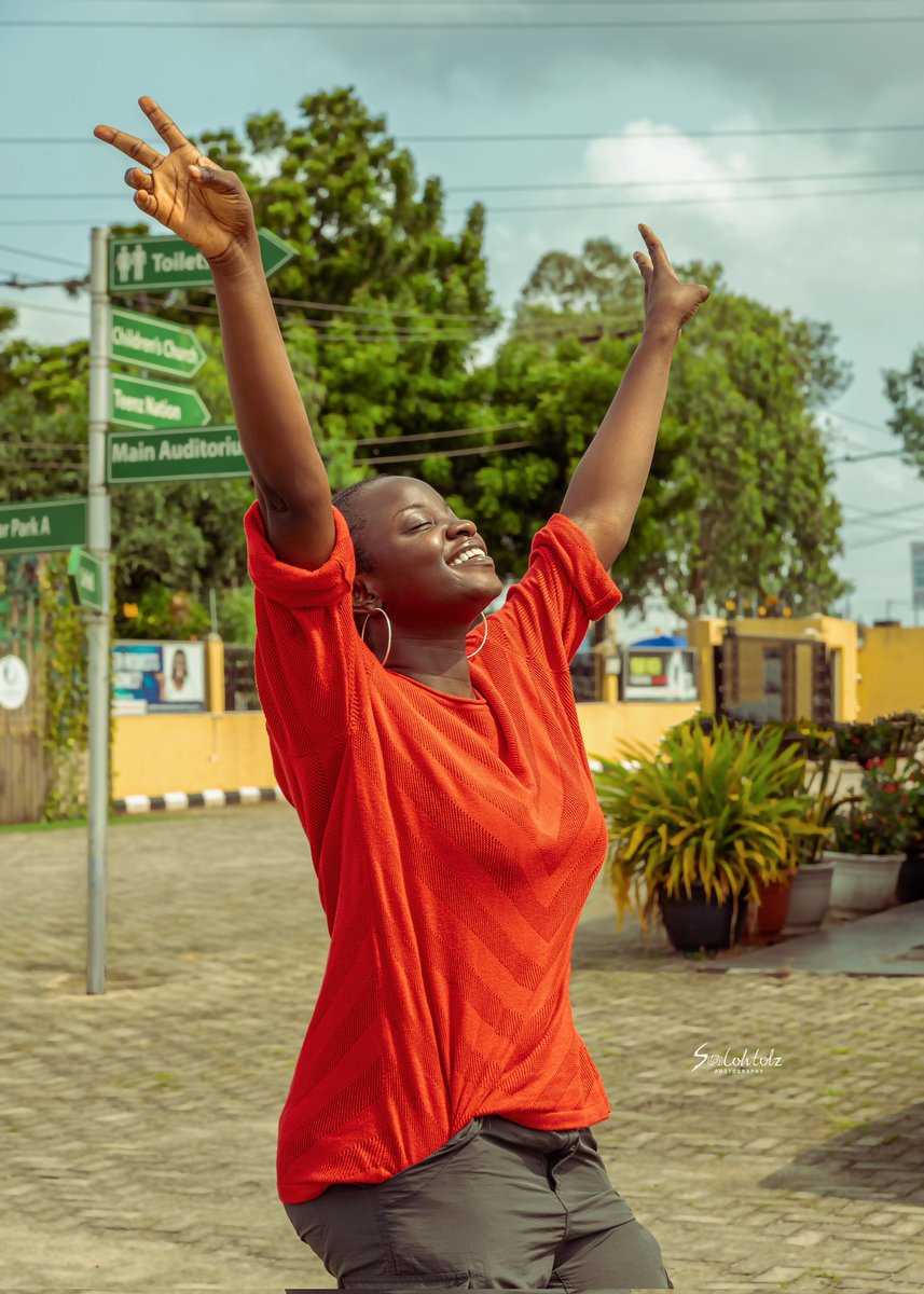 BeckleyBusola's tweet photo. Congratulations on being a happier, healthier, loving, favoured and graced woman Oluwabusolami. ✨♥️
Happy Ember times. We see no evil. We only see God in all.
📸: @Solohtolz
#goodtimes #september #happynewmonth #embertime #jesusbaby #chocolatebaby #explorepage✨ https://t.co/oYqx3sGNqo
