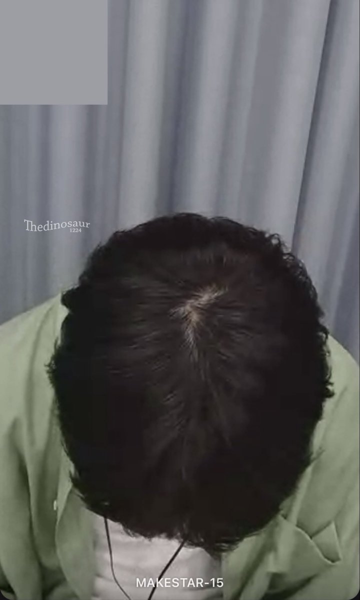 230902
𝑭𝒓𝒂𝒎𝒆- Makestar #4 Online Fansign

I thought the fansign started at 7 PM (3 AM here in the States) but it actually started at 6 pm… I was laying on my bed wearing the pj 🤦🏻‍♀️ He laughed a lot… I’m glad I made him smile👍🏻🥹

#한승우 #HANSEUNGWOO