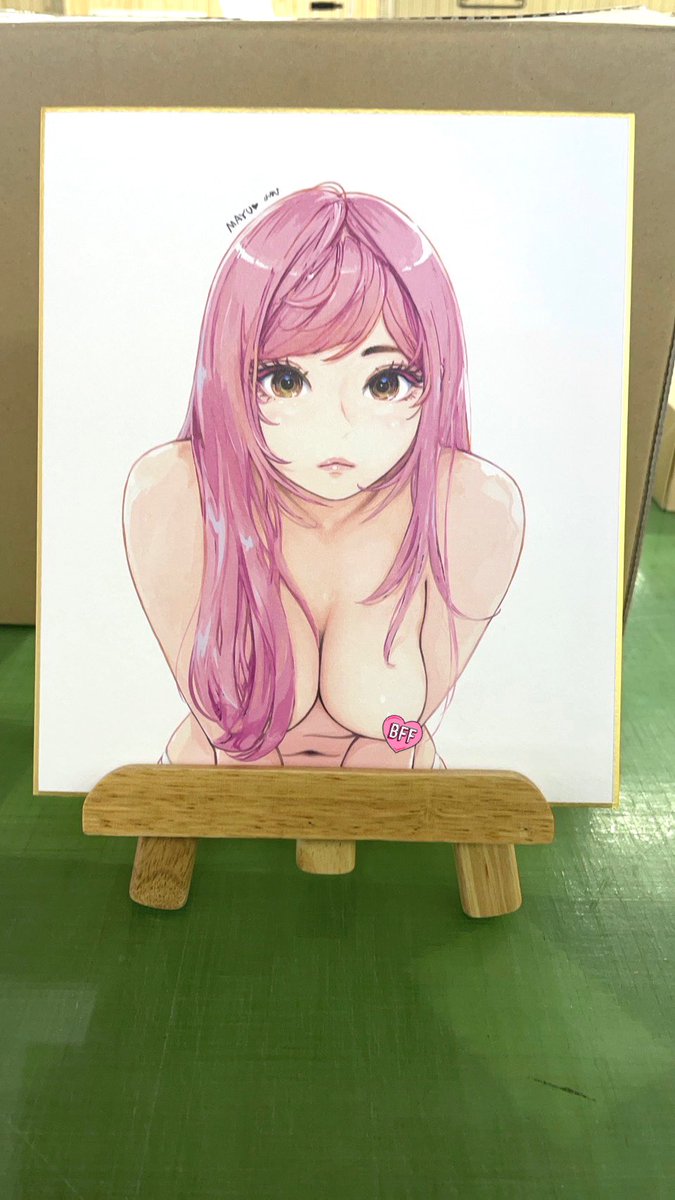 久々の真悠さん色紙&見上げ真琴ちゃん網タイツ、真琴ちゃん競泳水着ネイキッドプリント色紙も再入荷予定ですのでしばしお待ちあれ〜。 