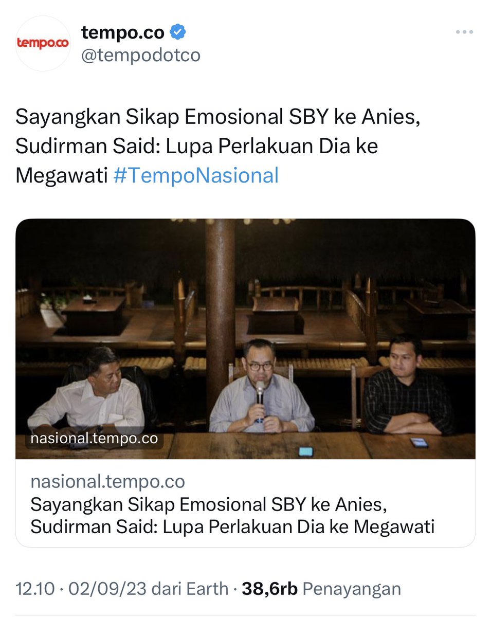 jansen_jsp's tweet photo. BENAR ENGGAK INI YA? MENDIDIH JUGA BACA ISINYA:

1) Jika benar ini pernyataan jenengan (saya masih berasumsi baik krn kenal mas SS), kacau benar pernyataan jenengan iki mas Dirman. 2004 lalu Pak SBY tidak pernah buat koalisi dgn Ibu Mega apalagi sudah jalan 1 tahun dgn berbagai komitmennya seperti koalisi perubahan kemarin yg kita bentuk.

Walau tahapannya sesuai Rapat MTP semalam Demokrat belum akan membahas soal akan kemana: karena jenengan sudah menyampaikan ini, sekalian saja saya akan mendorong di dalam Demokrat, di Pemilu 2024 ini pak SBY berkoalisi dgn Ibu Mega mendukung Capres yg beliau dukung mas Ganjar. Sekalian ae wes! Dari perubahan menuju rekonsiliasi.

2) Terkait pernyataan jenengan ini:

“Lebih lanjut, soal alasan Anies belum memilih AHY sebagai cawapres, Sudirman menyebut putra SBY itu belum matang. "AHY terlalu dini untuk jadi Wapres, hanya seorang mayor TNI, karbitan, dan belum matang," kata Said.

Berbulu domba benar kalian berarti selama ini mas. Selama setahun ini kalian terus mengatakan termasuk jenengan dan mas Anies didepan publik bahwa: “mas AHY pemimpin muda yg pintar, cerdas, berani dst serta berbagai pujian lainnya”. Termasuk mas Anies kemudian melamar mas AHY jadi wakilnya. Dgn pernyataan diatas, ternyata bohong semua ucapan kalian itu.

Itu saja yg bisa aku sampaikan. Kami doakan sukses lah utk mas @aniesbaswedan dan mas Dirman.

Hormatku,
— JANSEN SITINDAON
