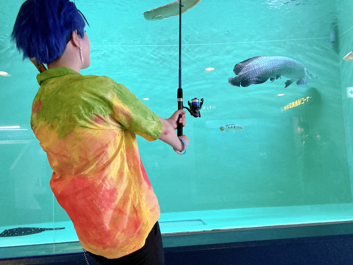 002355shioji's tweet image. #こすぷれあくあみらーじゅ

【4コマ】
水族館でピラルク釣り🐟
「あるじゃねぇか  釣り堀」

Fate/ランサー/クーフーリン