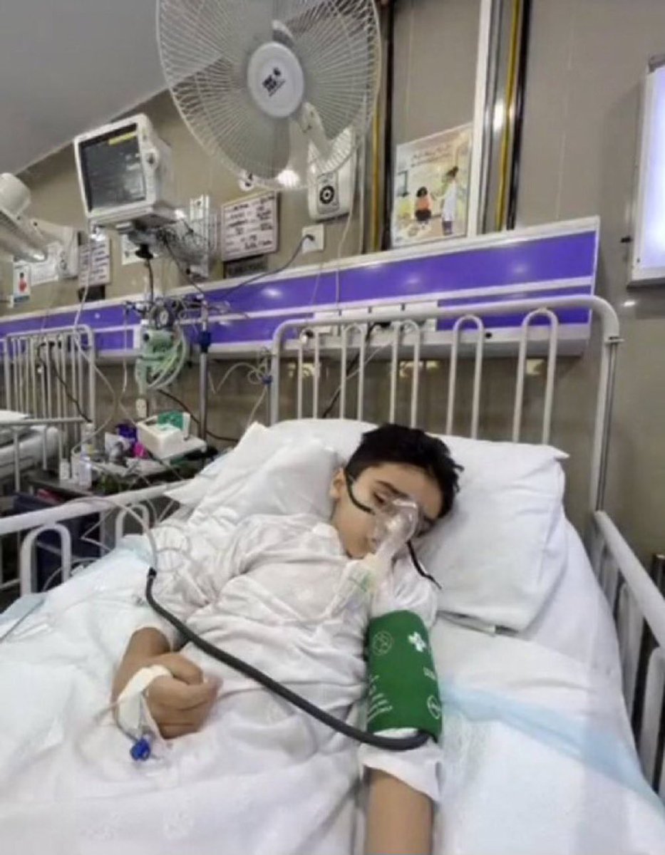 عباد تمہارے بیٹے کے ہم مجرم ہیں۔۔۔ ہماری خاموشی اس بیٹے کی مجرم ہے ۔۔۔۔ ہم شرمندہ ہیں ۔۔۔ہم ڈرپوک ہیں ۔۔۔شاید ہم مر چکے ہیں ۔۔۔ شاید ہم اپنے اعمال بد کے نتیجے میں جہنم میں پہنچا دیئے گئے ہیں اور جو زندگی ہمیں زندہ لگ رہی یہ زمین پی عرصہ جہنم ہے ۔۔۔۔