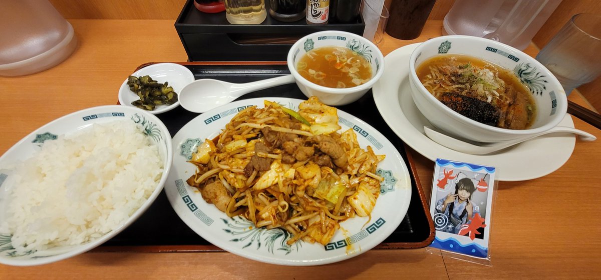 tiho_gonyogonyo's tweet photo. 兎那と日高屋
バクダン炒め定食にミニラーメンにチェキを添えて
#チェキ飯
#兎那の信者
#FullTune https://t.co/GbGnSN4Xh3