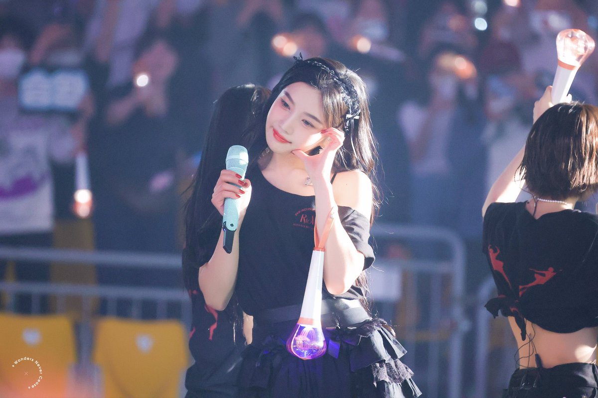 DC_JOY_'s tweet photo. Happy Birthday To You - 조이 (JOY) 들어보세요.
https://t.co/Aw9ISEYlyM

HAPPY BIRTHDAY JOY
#바로오늘이야_조이_벌쓰데이
#수영아_네가웃으면_우리도좋아
#BeThereforJoyDay https://t.co/KEE2UlpArh