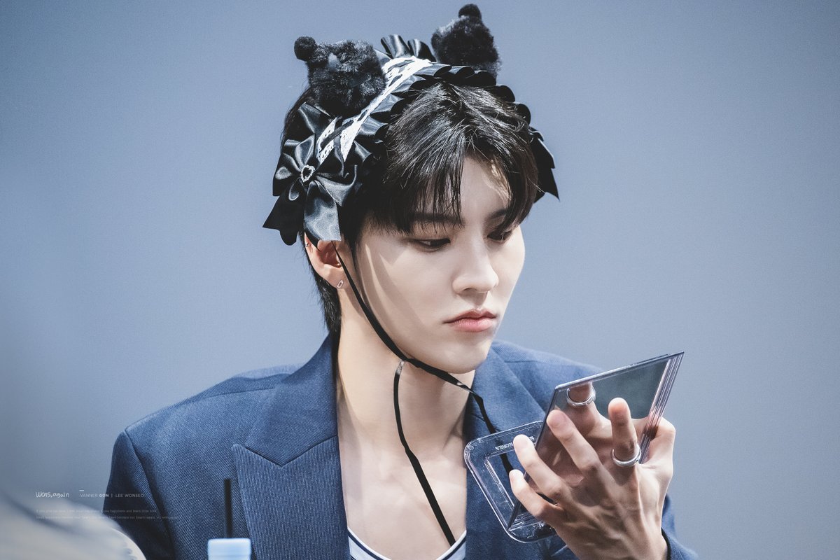 230825 😛😽🩵
#VANNER #GON #LEEWONSEO
#배너 #곤 #이원서 <a href="/VannerOfficial/">VANNER 배너</a>