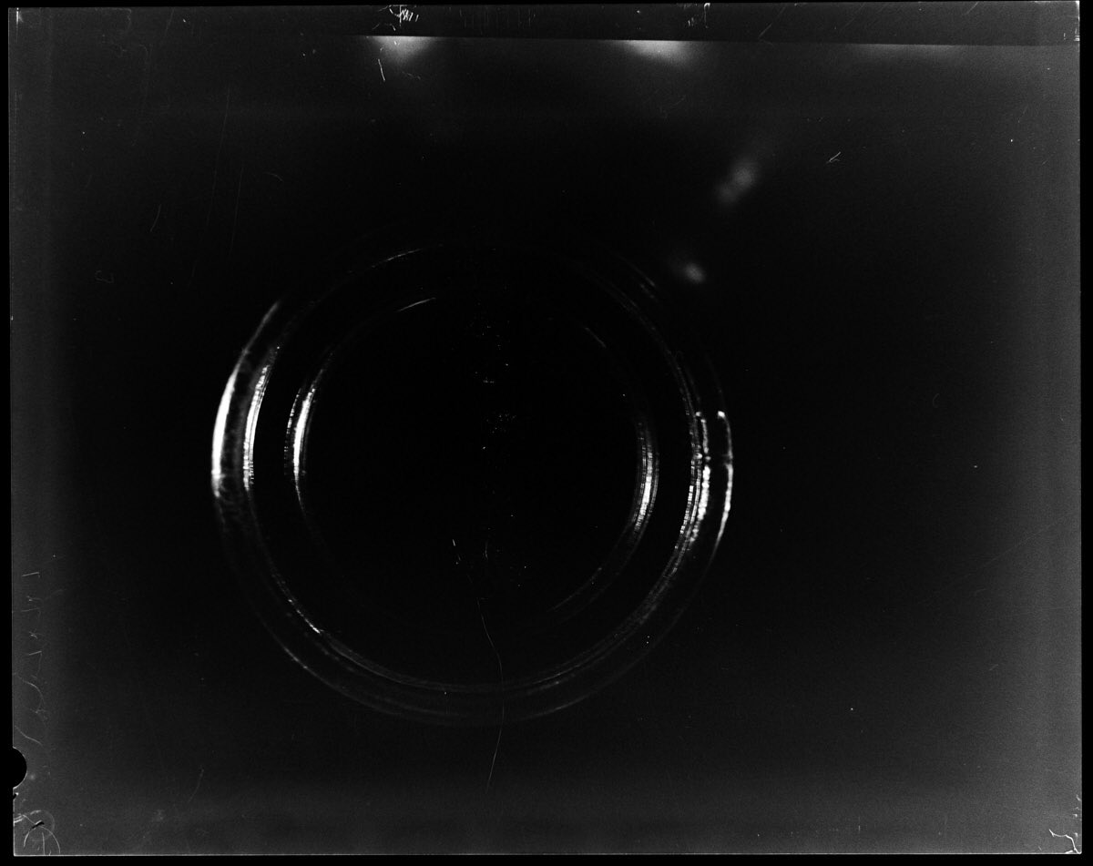 thenegshed's tweet photo. Big Glass Bottle.
The continuing adventures of a beginner large format photographer.
#burkeandjames
#5x4
#largeformatphotography
#largeformat
#glass
#bottle
#neck
#bottleneck
#fomapan400
#mono
#sunny16podcast https://t.co/Iyl6ExXoZY