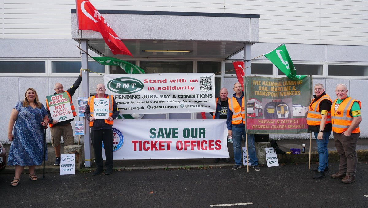 mintygfc's tweet photo. Paul out on the picket line on another day. Representing and leading from the front in the fight to protect jobs, services and passengers.
#VOTE1PD4NEC https://t.co/1mF90Lr0Iv