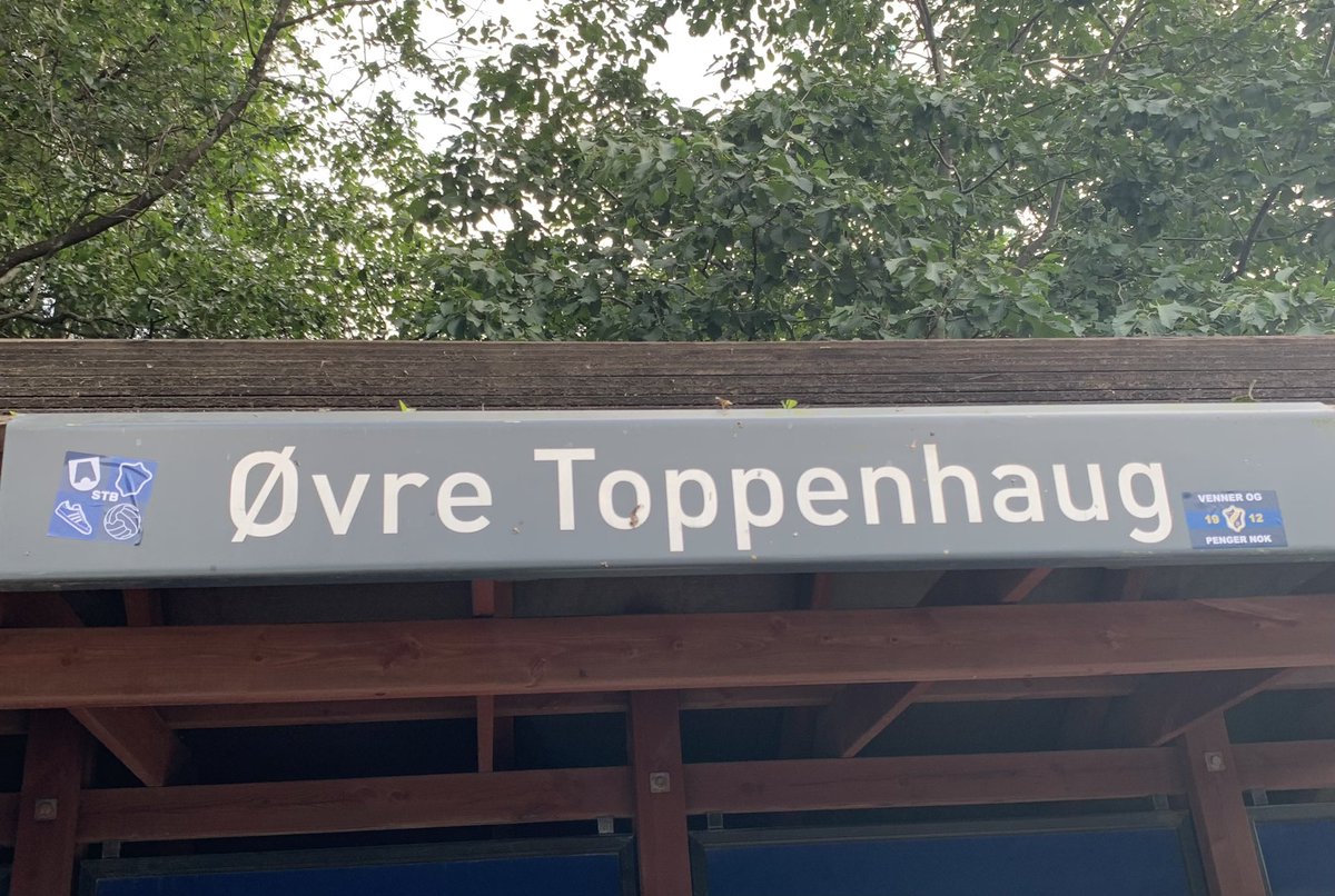 Stabaekstickers's tweet photo. 📍Øvre Toppenhaug bussholdeplass https://t.co/FC2yQ7HXe2