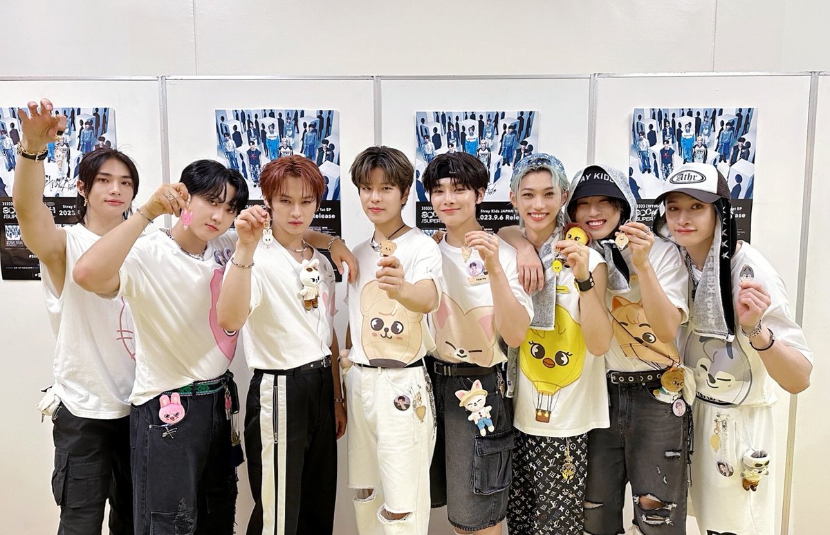Stray Kids Japan Official on X: Stray Kids Japan Official on X: