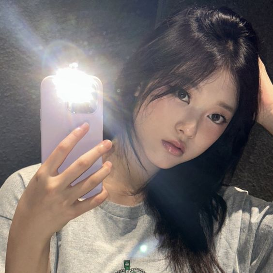 🌷hi ! im shie, new to study twt and im looking for #studytwtph  ^__^

✩ she/her, /09
✩ intj, virgo
✩ g9, sci high student
✩ likes: music, sleep, classical books, matcha
✩ also a nwjs, enha, trsr stan

♡ / ↻ are appreciated !