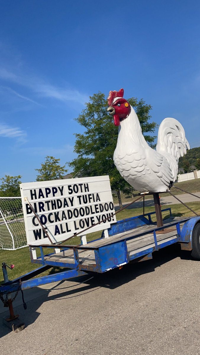 SnappyCHICKEN's tweet photo. Happy 50th Birthday Tufia! Cockadoodledoo 
#rochmn https://t.co/fgKHXwcpt5