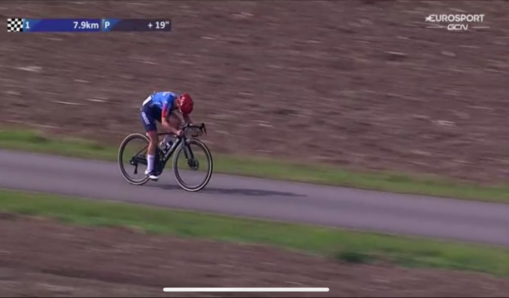 ceratizit_wnt's tweet photo. Break over ⚡️

Lippert of Movistar attacked and @CedrineKerbaol digs in on the chase

#ClassicLorientAgglomeration #LorientAgglo #GPPlouay https://t.co/tOxohMB6Fc
