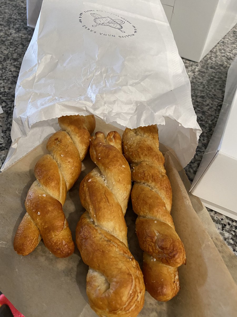 Renee Hode tweet media