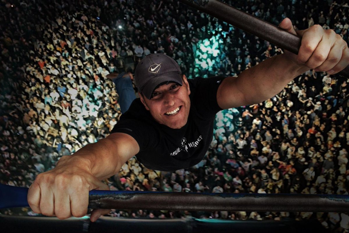 ChanceMcKinney's tweet image. I’m not gonna lie… I might’ve wet myself a little doin’ this.  But, we #DoItForTheGram right?! #PreShowTraditions #CountryArtist #CountryMusic #DumbWaysToDie