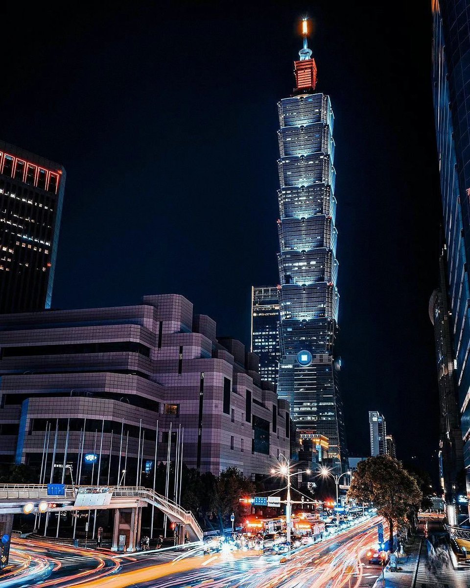 Provide32110311's tweet photo. Taipei night view 🌃 https://t.co/THxObLyMoe