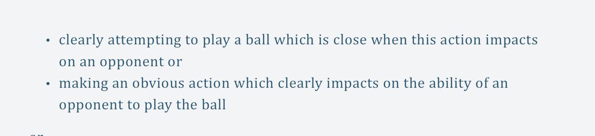 Bernd Leno clearly has to wait for the ball to pass Manuel Akanji before committing to his dive towards the ball, which prevents the Fulham goalkeeper rom making a save. VAR refuses to intervene by asking the referee to review this judgement call. #MCIFUL