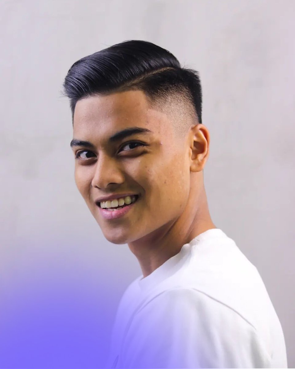 heyfresha's tweet image. CJ from 2 Legit Ltd. creates a side-partition fade 🔥 If you’re aiming for that “clean guy aesthetic” or you’re a fan of side parts, this is the hairstyle for you 🙌

#Fresha #SidePart #GuysHairstyle #CleanGuyAesthetic #Barber