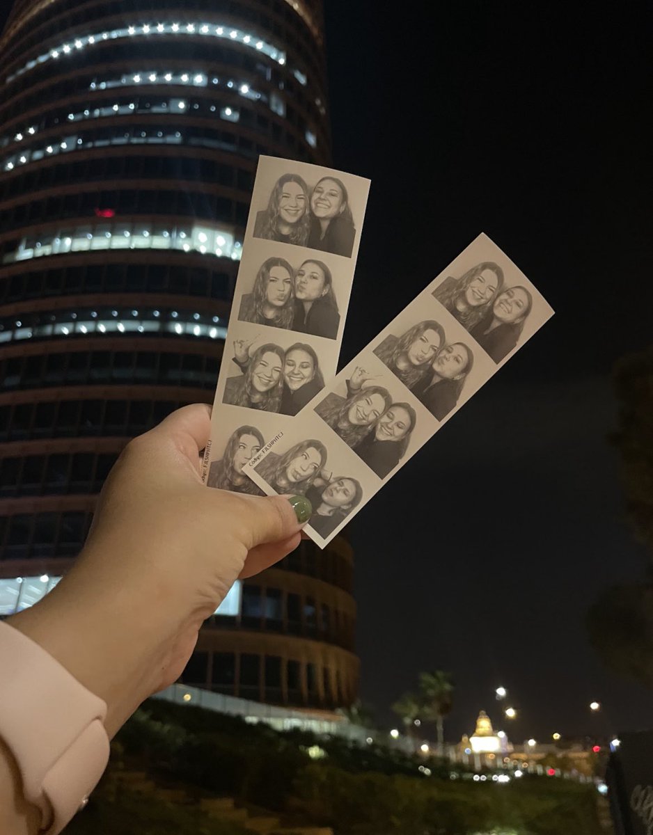 Marinaargumedo2's tweet photo. 1 año de diferencia lleno de todo tipo de momentos, pero si algo tengo seguro es que mi mayor suerte ha sido tenerla en mi vida💖 https://t.co/9SaCmhB1E6