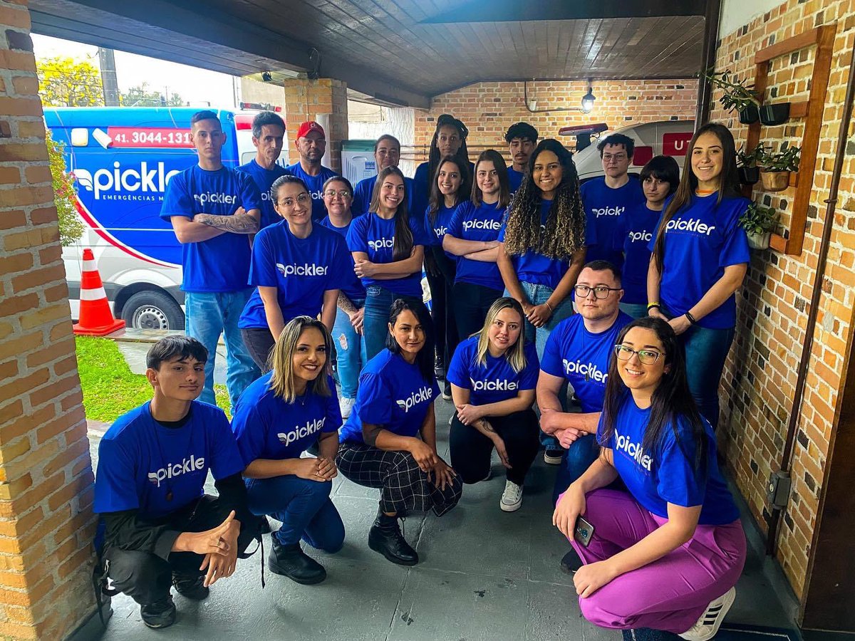 PicklerTeam's tweet photo. Hoje tivemos a aula inaugural do curso de Paramédico Socorrista turma Soc 59

Aos novos alunos desejamos as boas vindas a essa jornada de conhecimento em urgência e emergência pré hospitalar 

#socorrista #resgatista #paramedico https://t.co/autYz5bn5N