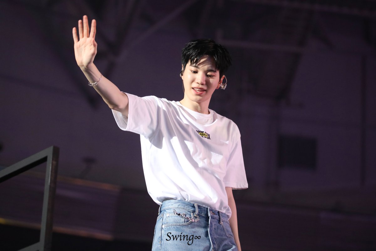 Swing__wh's tweet photo. 230820 INFINITE CONCERT <COMEBACK AGAIN>

성종오빠 생일 축하해

#인피니트 #INFINITE
#이성종 #성종
#Happy30thLeeSungjongDay
#안녕미미쫑_생일엔_인스피릿이지 https://t.co/06D2Esz9RI