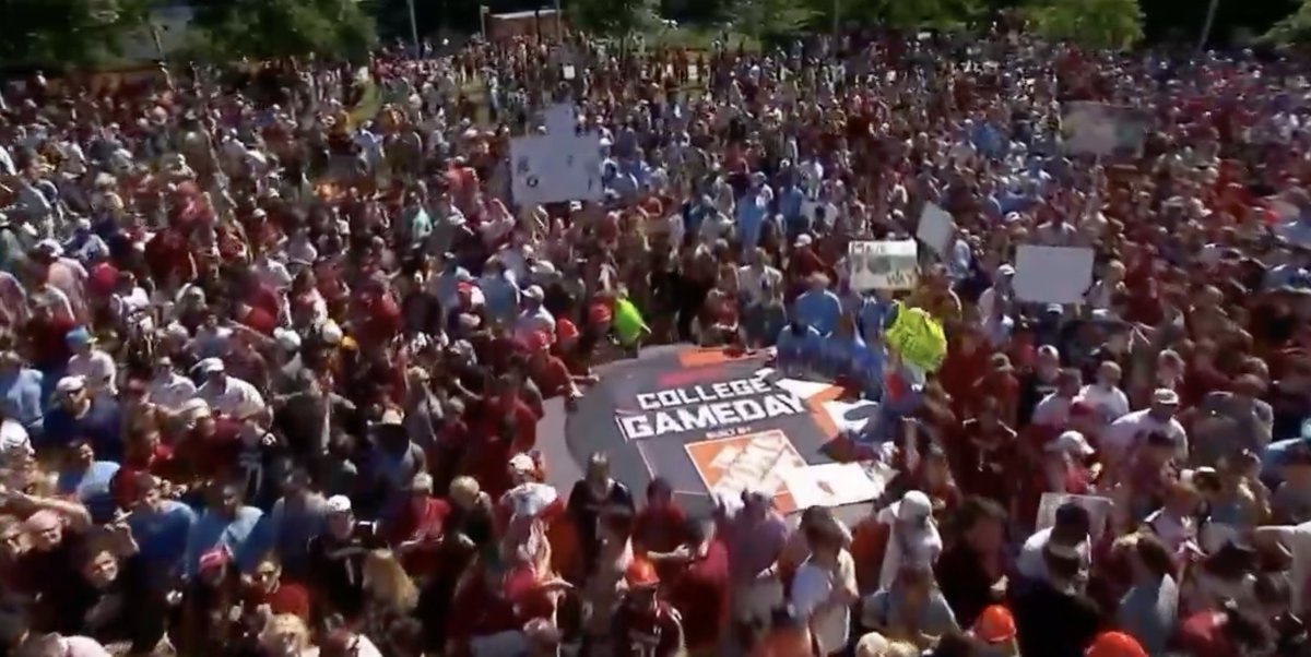 That's a lot of Garnet &amp; Black 🤙