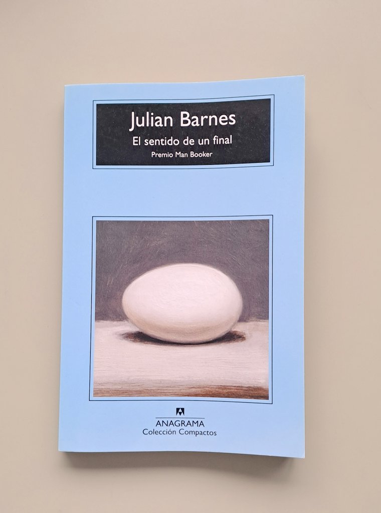 EduLosada's tweet photo. El cómo el paso del tiempo y el filtro de la memoria examinan el poso que dejan nuestras acciones a lo largo de la vida y la manera en la que confrontamos estos recuerdos está concebido de forma admirable por Julian Barnes en su extraordinaria novela 'El sentido de un final'. https://t.co/r0O0nSJ5Zd