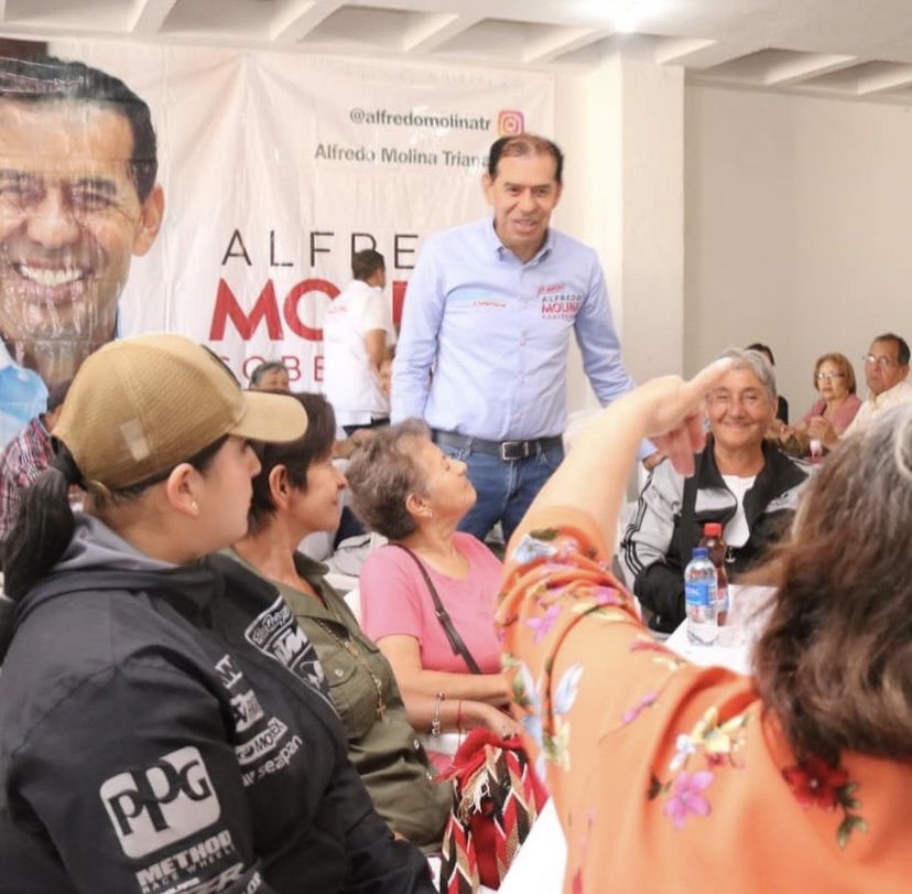 AlfredoMolinaTr's tweet image. #Fusagasugá siempre #Enmarcha 🫶

Mil gracias a nuestros #comunales 🤝 con quienes hemos trabajado durante más de 10 años con esmero y compromiso por el progreso de esta ciudad.

Seguiremos trabajando incansablemente por el bienestar de nuestro departamento #Cundinamarca.