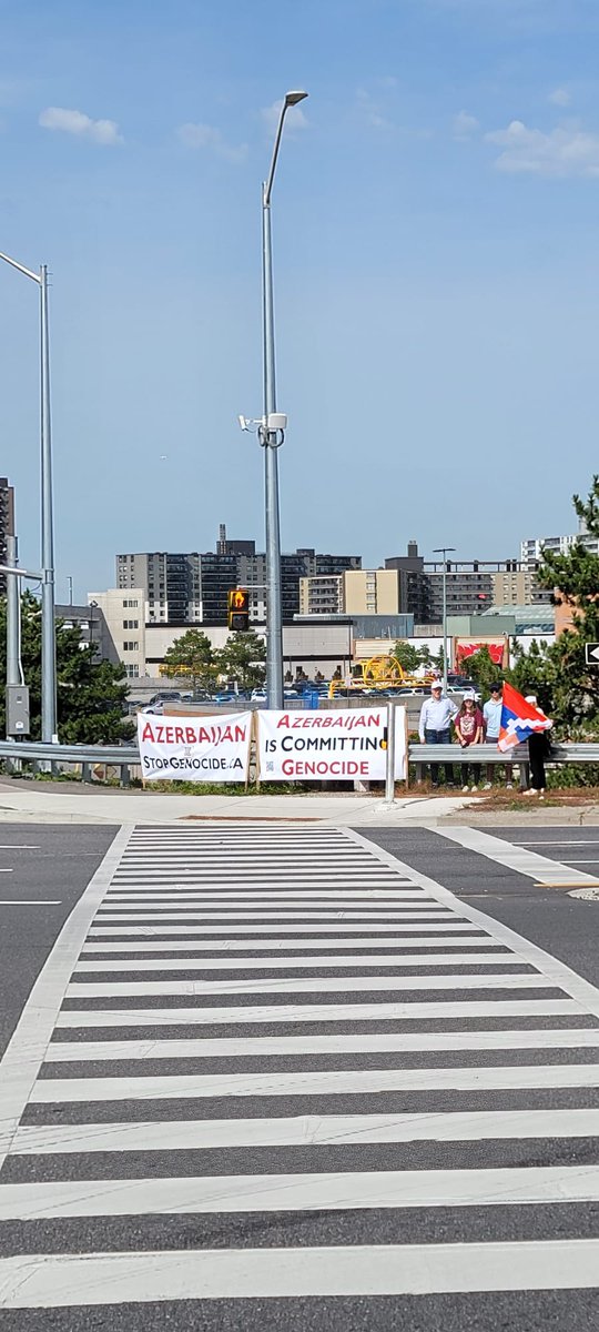 VahanAjamian's tweet photo. More teams across Toronto raising awareness of the genocide Azerbaijan is currently waging in #Artsakh  today.  People are starving.  End the blockade now!

#sosartsakh 
https://t.co/zfAbs1Zg2L 

@BobRae48 @JustinTrudeau @melaniejoly @CBCNews @CBCRaffy @CP24 https://t.co/NxTWOpy0Js