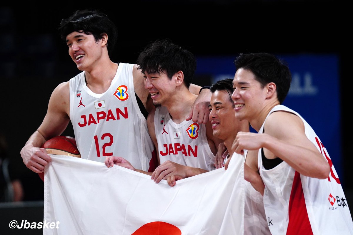 jbasket_jp's tweet photo. 【男子🇯🇵日本代表】悔しい思いをしてきた4人かコートで最高の瞬間🔥🔥🔥🔥

⁡#渡邊雄太
#比江島慎
#富樫勇樹
#馬場雄大 
#AkatsukiJapan
#日本一丸 https://t.co/U886BttBdL