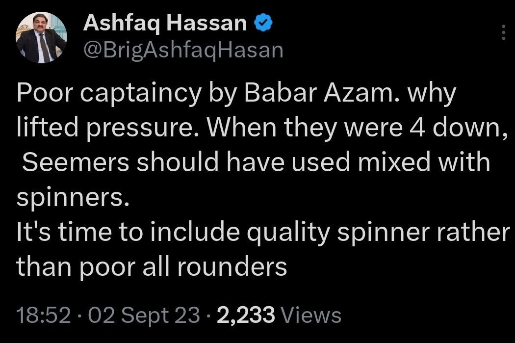 SHABAZGIL's tweet photo. کرنل صاحب آپ ہی بن جائیں کپتان۔  اور موجودہ والے کو زرا ننگا کر کے ٹھکائی نہ کر دئجئیے گا۔ https://t.co/RzQIRUEPqS