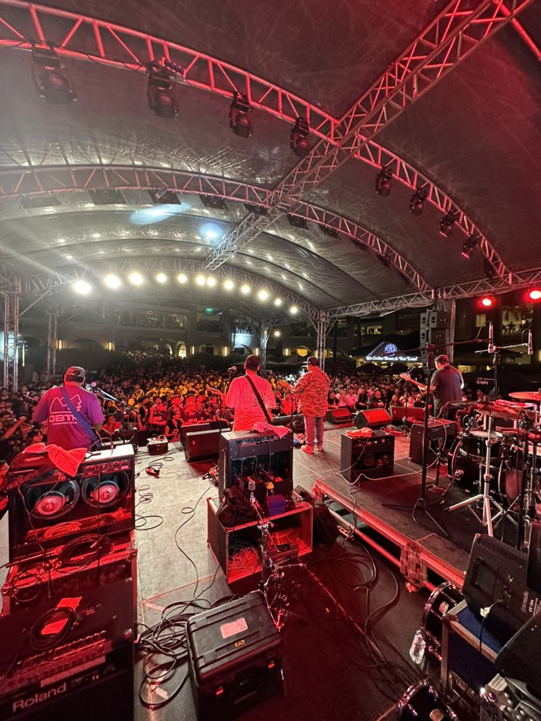 mayonnaisemusic's tweet photo. Salamat ATC! Happy Anniversary Yellow Room ๐ #YRX https://t.co/GJE6DWWS3z