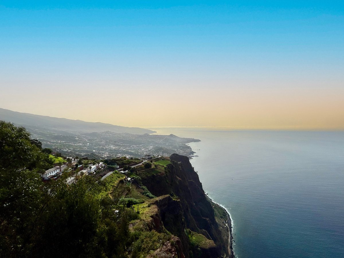 aemond's tweet photo. The Cabo Girão skywalk is the highest cliff skywalk in Europe (589 meters above sea level). It offers incredible views of the coast, Funchal and Câmara de Lobos. Madeira, August 2023.
#cabogiraoskywalk #madeiraisland #adventuretravel #glasswalkway #clifftopviews https://t.co/5P6Unmx9Sh