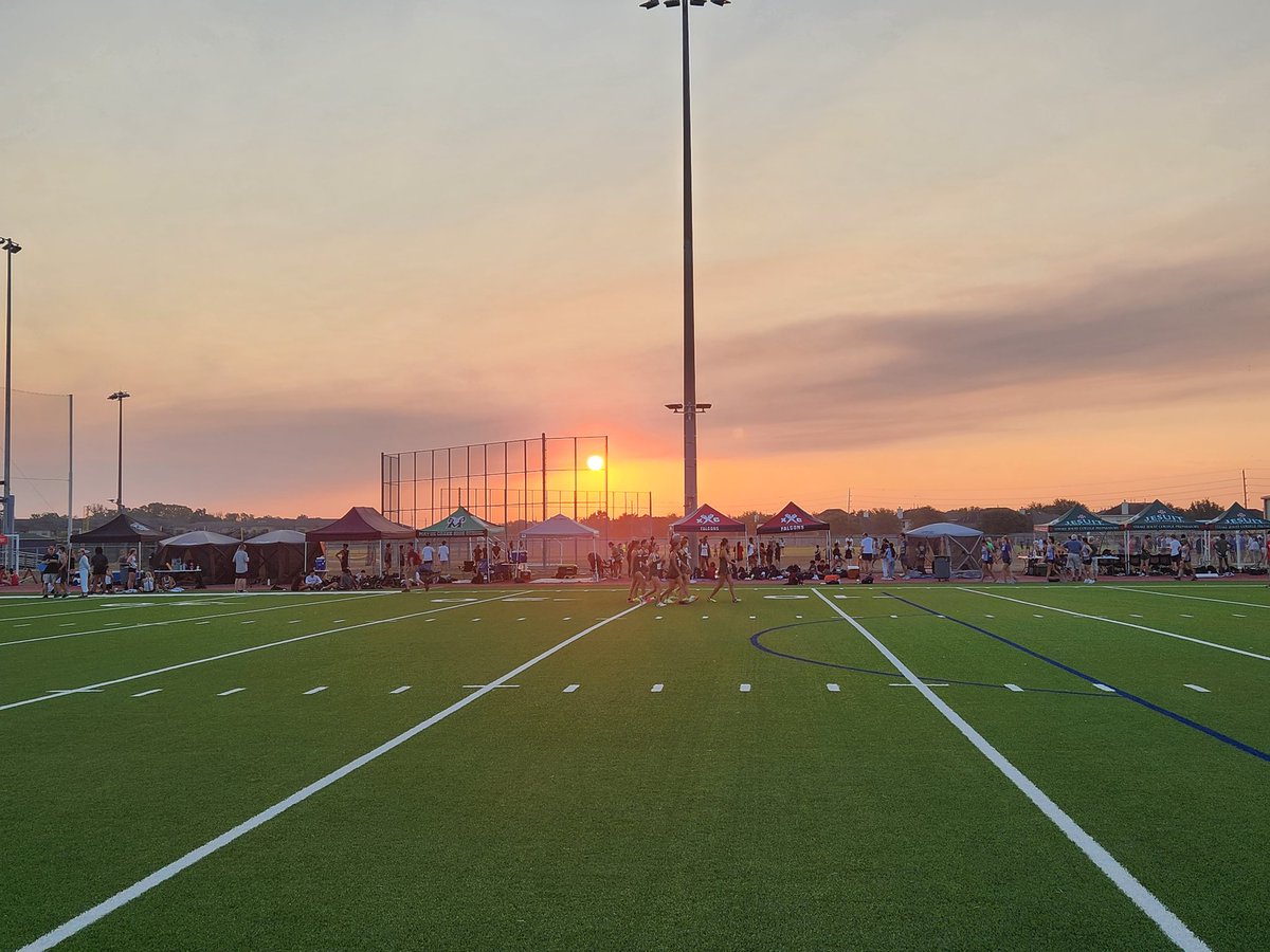 rschlutzmchs's tweet image. It was a beautiful morning and wonderful to see these girls running against some great competition. @mchsschlutz #rpnd #maydeforthis #TheCreekIsRising