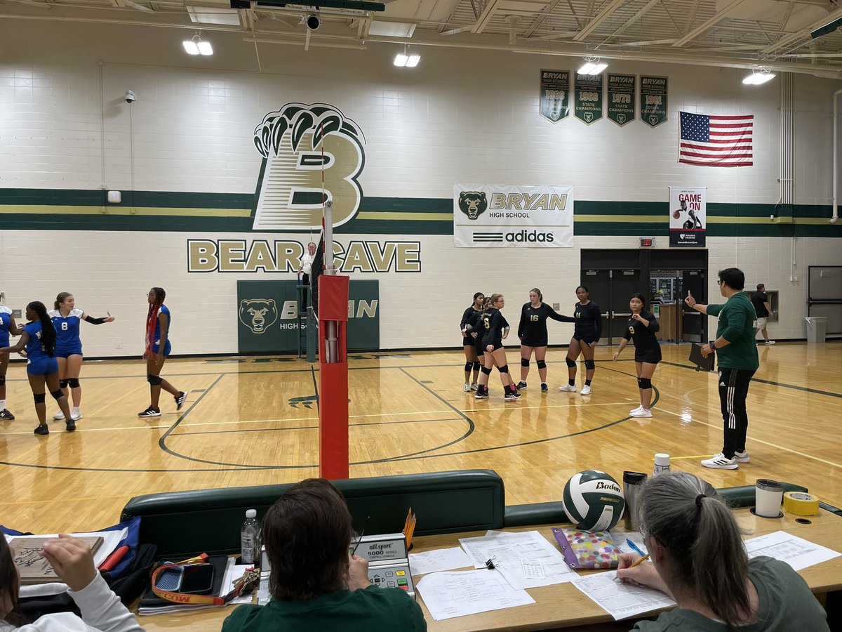 The @Piersonomics Memorial Tournament is underway! Let’s go Bears!