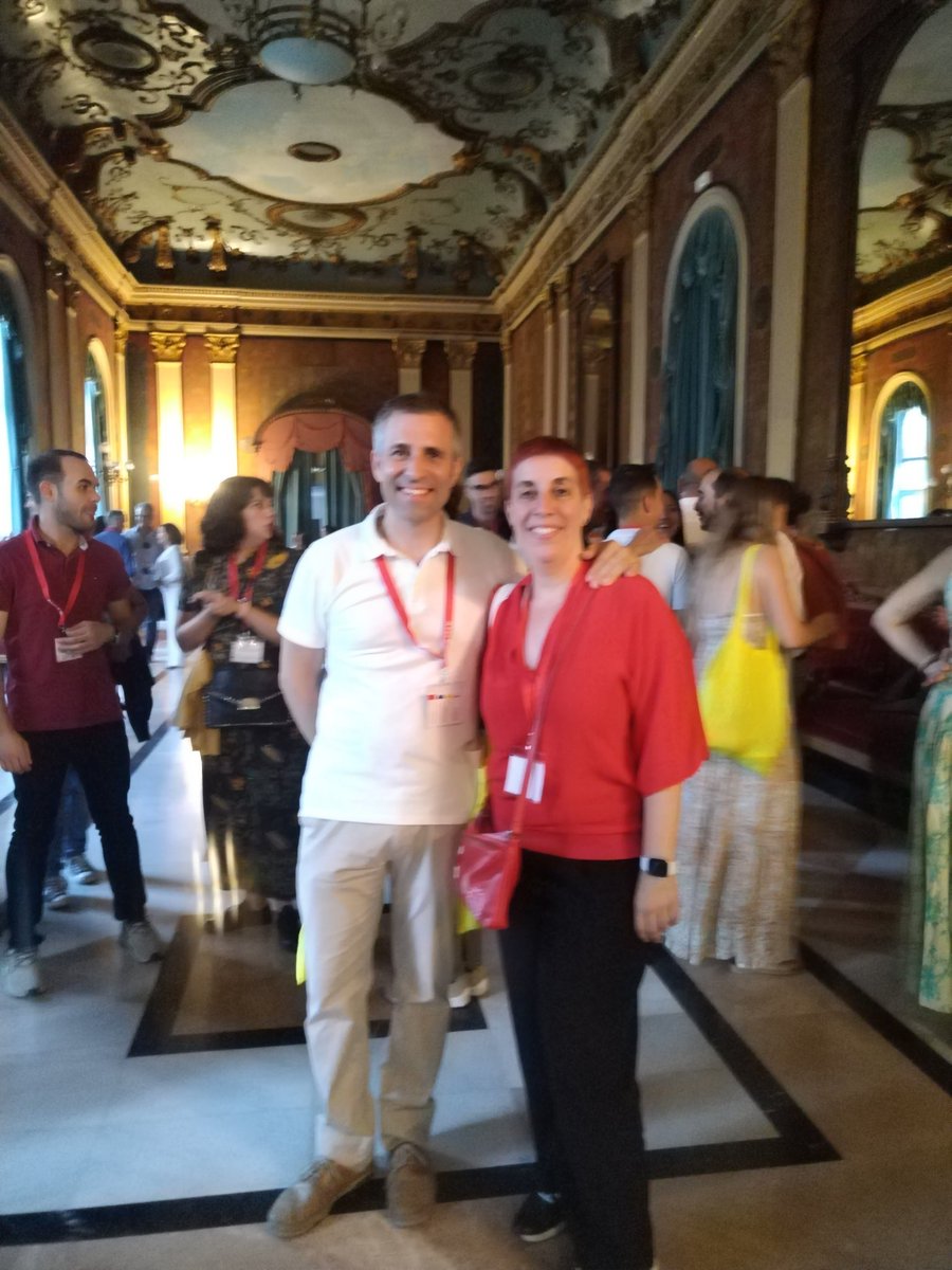 javipelegrin's tweet photo. Con la gran Elena Prieto, de https://t.co/dGJCHxCsL1, en el brindis de despedida de @ASELEBurgos2023 😊.

#ASELEBurgos2023 
#ASELE2023 https://t.co/orTQsSzaIw