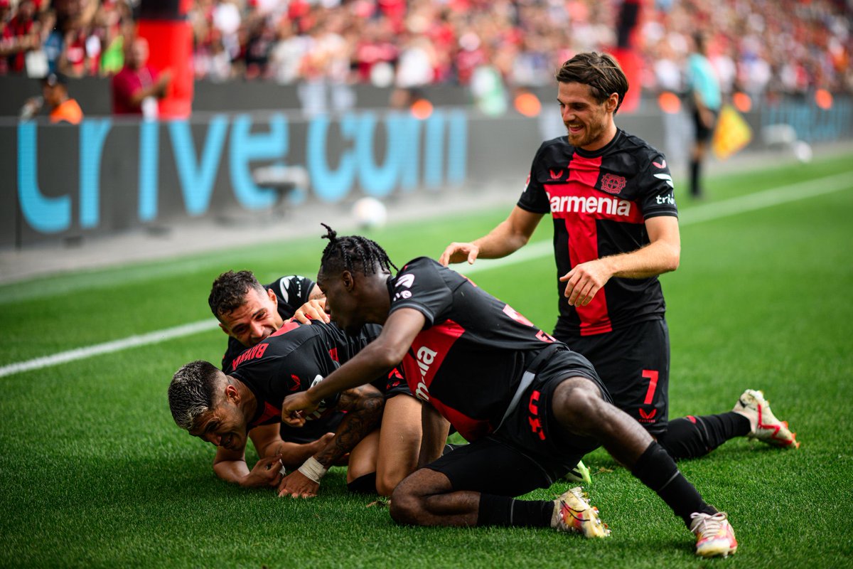 [#Bundesliga🇩🇪] #Leverkusen écrase #Darmstadt 5-1 !

⚽️⚽️ #Boniface 21’ 61’
⚽️ #Palacios 49’
⚽️ #Hofmann 67’
⚽️ #Hlozek 83’

⚽️ #Vilhelmsson 24’

#B04SVD