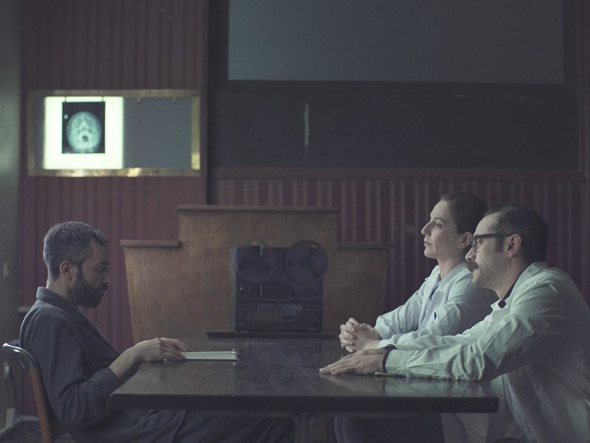 filmaginacija's tweet photo. 🎥 Apples (2020) directed by Christos Nikou https://t.co/OaQQmvGSkc