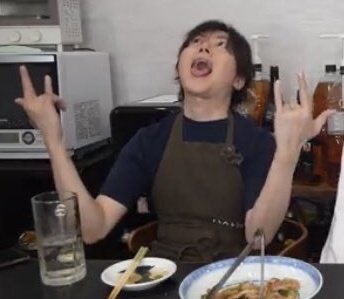 a2487498's tweet photo. 【悲報】料理研究家のリュウジさん、化学調味料を嫌う陰謀論者から「悪魔の手先ではないか」と疑われてしまう https://t.co/fU8WIAlo5L