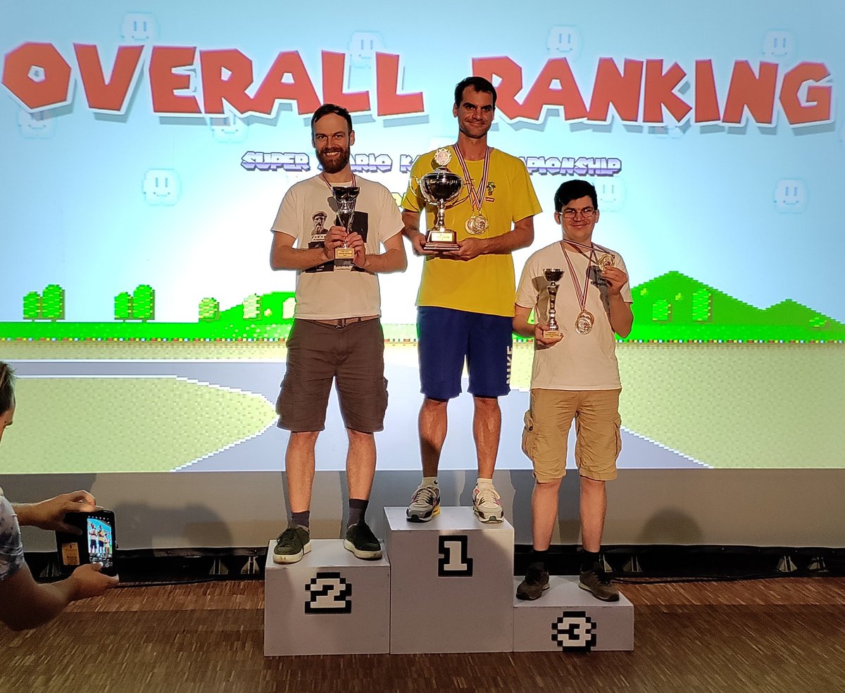 SMKChamps's tweet photo. Who says closing ceremony says OVERALL RANKING PODIUM

It was such a close thing this year between the top 4, and we are extremely proud of them 🏎️🔥

@MD_Neo 🇫🇷🏆

@KarelvanD 🇳🇱🥈

@Lafungo 🇺🇸🥉

Ladies and gentlemen, we have our SUPER MARIO KART #SNES PAL 2023 CHAMPIONS 🏁 https://t.co/eh238DKW0I